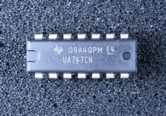 UA747CN 有鉛品 [有限会社サンエレクトロ ]