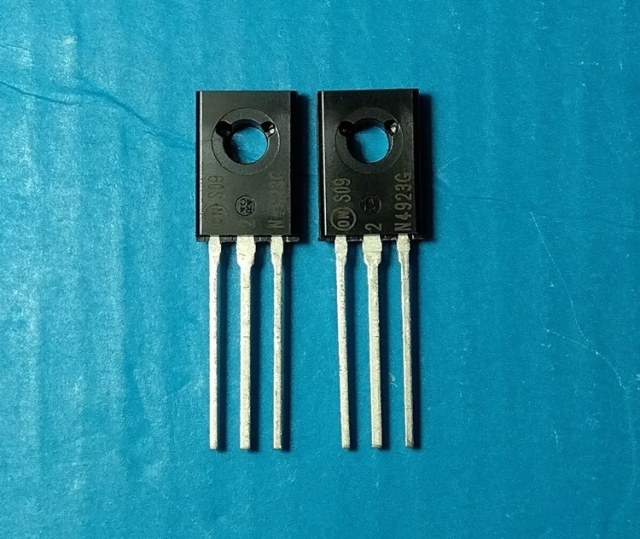 2N4923G |2N4923 | NPNパワートランジスタ。