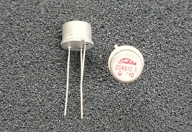 2SA510-O、PNPトランジスタ、<br>Pc max -800mW、<br>Vceo -100V、<br>Ic max -1.5A、<br>hfe30~150、<br>ft:60MHz。