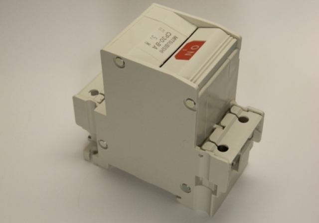CP30-BA 2P 1-M 5A|サーキットプロテクタ