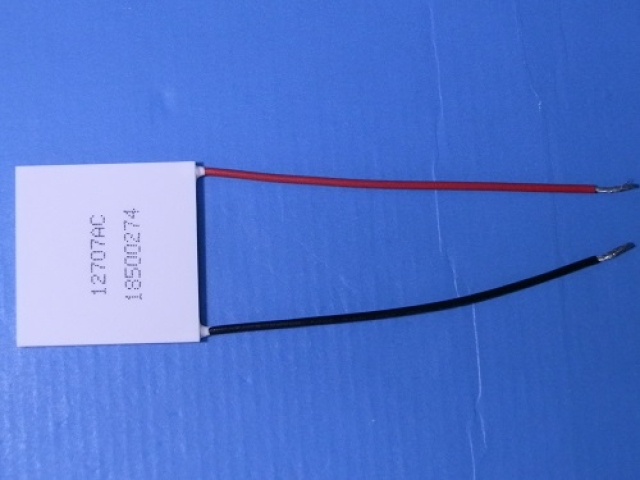 FPH1-12707AC、40角、3.95t  ペルチェモジュール。   