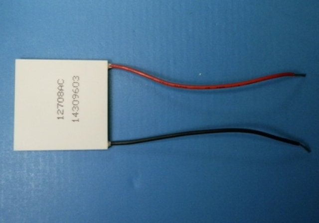 FPH1-12708AC 、40角、3.45t  ペルチェモジュール。  