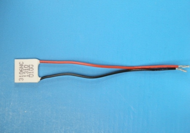 FPH1-3106NC、15角、3.10tペルチェモジュール。 